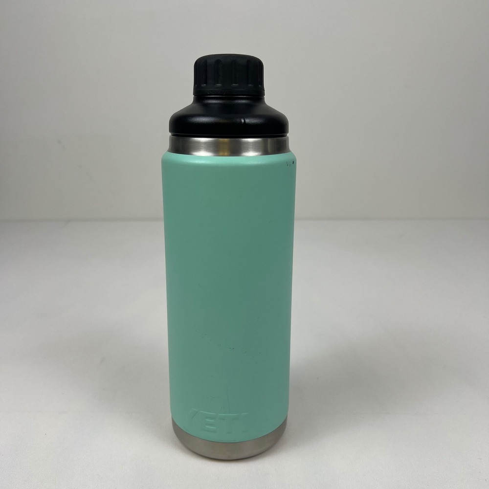 YETI Rambler 26 oz Seafoam Green Stainless Steel Water Bottle Chug Cap Good